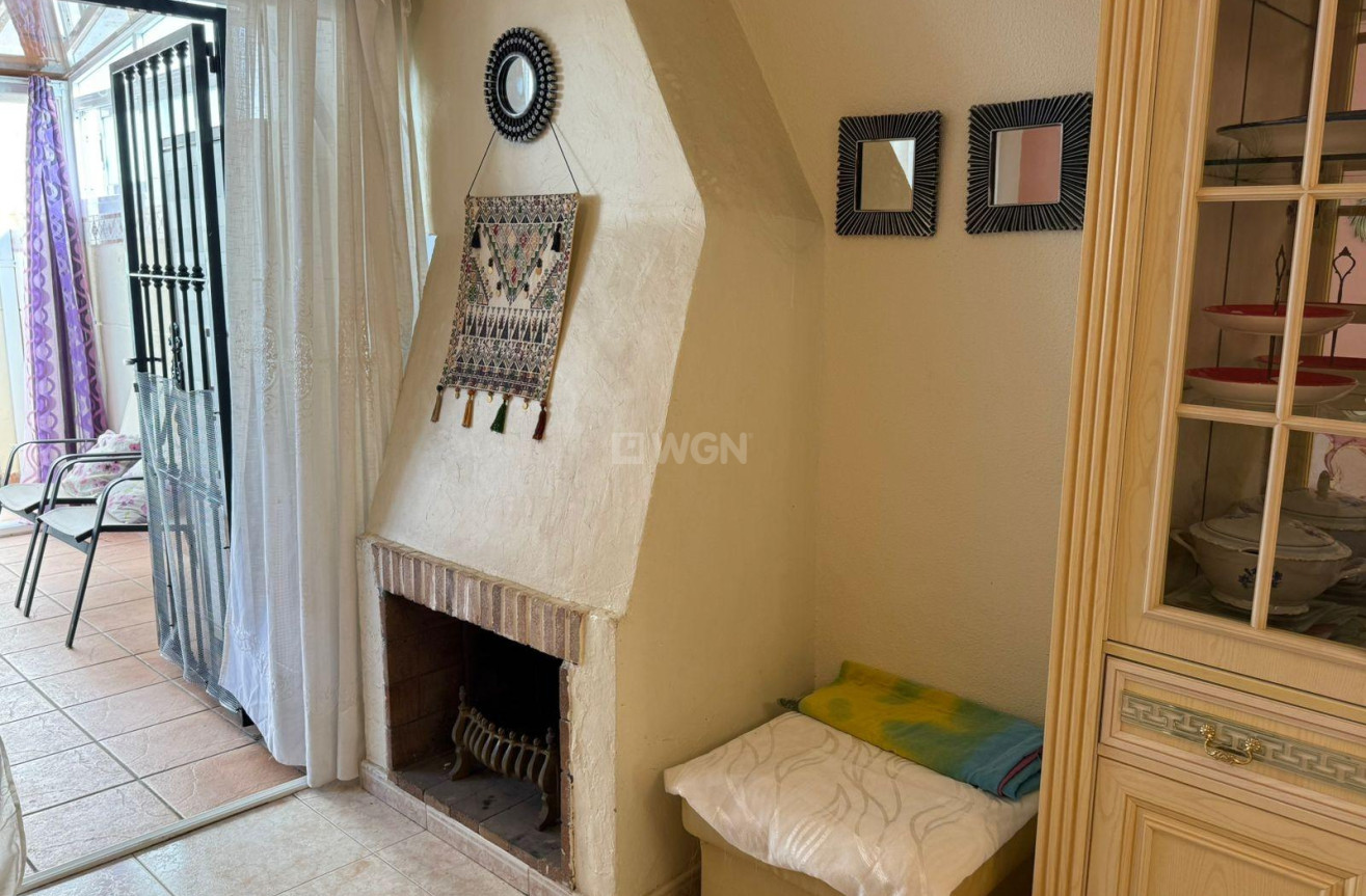 Odsprzedaż - Kamienica - Torrevieja - Calas Blanca