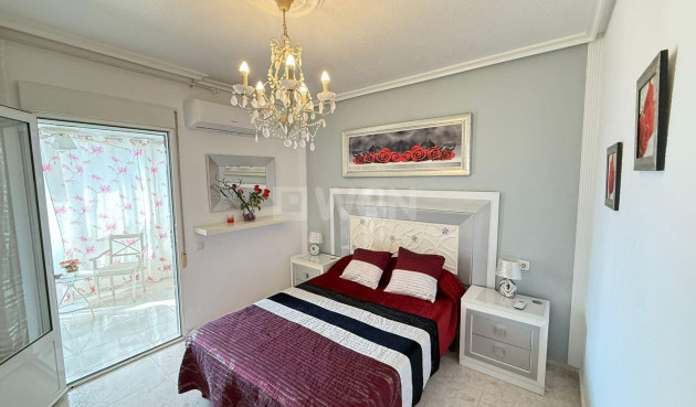 Odsprzedaż - Kamienica - Torrevieja - Calas Blanca