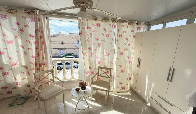 Odsprzedaż - Kamienica - Torrevieja - Calas Blanca