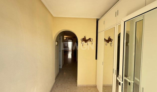 Odsprzedaż - Kamienica - Torrevieja - Calas Blanca