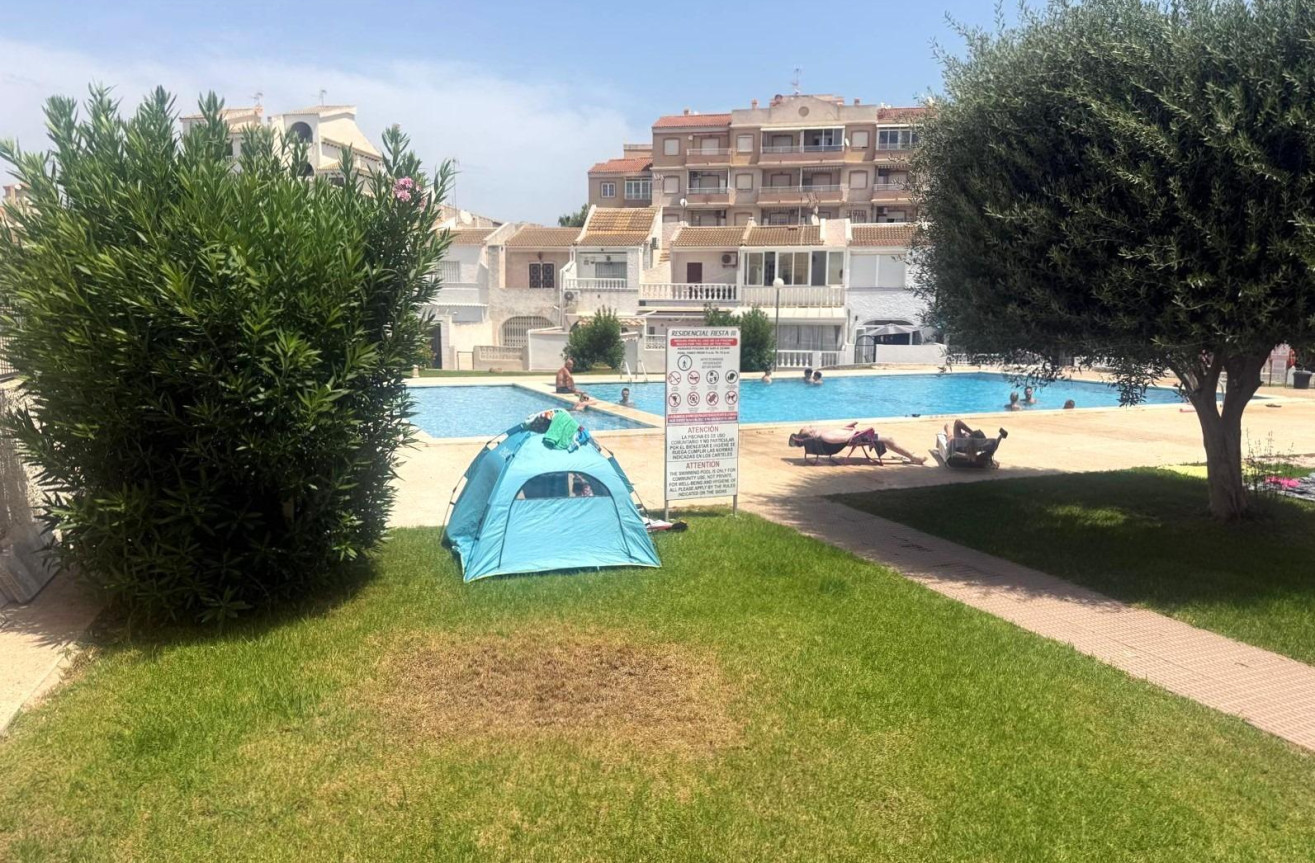 Odsprzedaż - Kamienica - Torrevieja - Calas Blanca