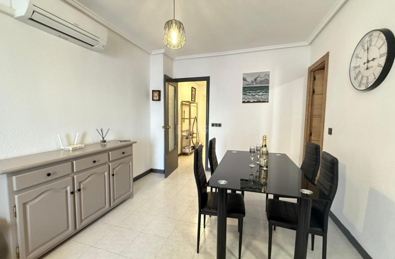 Resale - Apartment / flat - Torrevieja - PARQUE DE LAS NACIONES