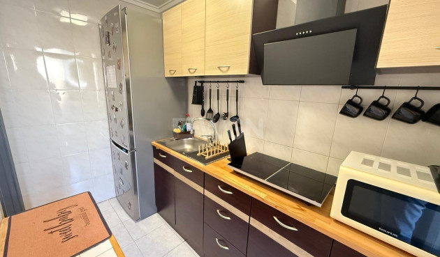 Resale - Apartment / flat - Torrevieja - PARQUE DE LAS NACIONES