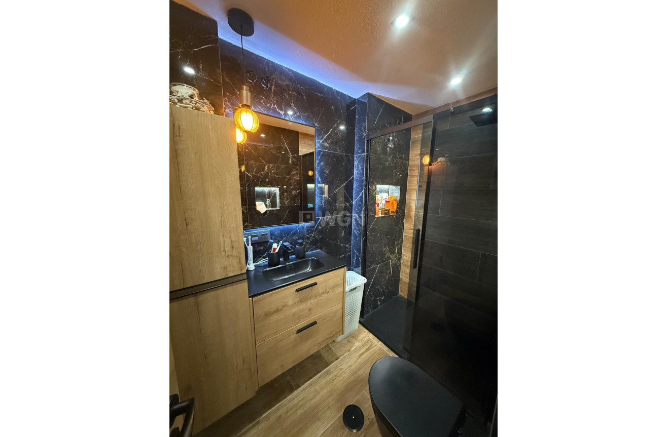 Resale - Apartment / flat - Torrevieja - PARQUE DE LAS NACIONES