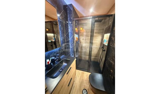 Resale - Apartment / flat - Torrevieja - PARQUE DE LAS NACIONES