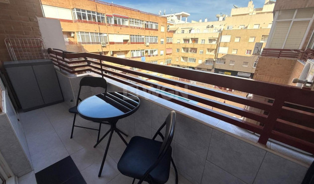 Resale - Apartment / flat - Torrevieja - PARQUE DE LAS NACIONES