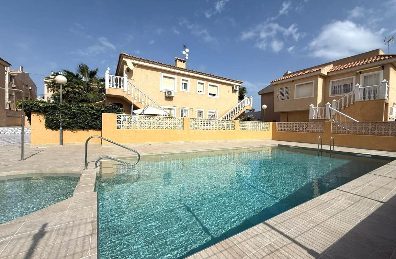 Resale - Bungalow - Torrevieja - Los Frutales