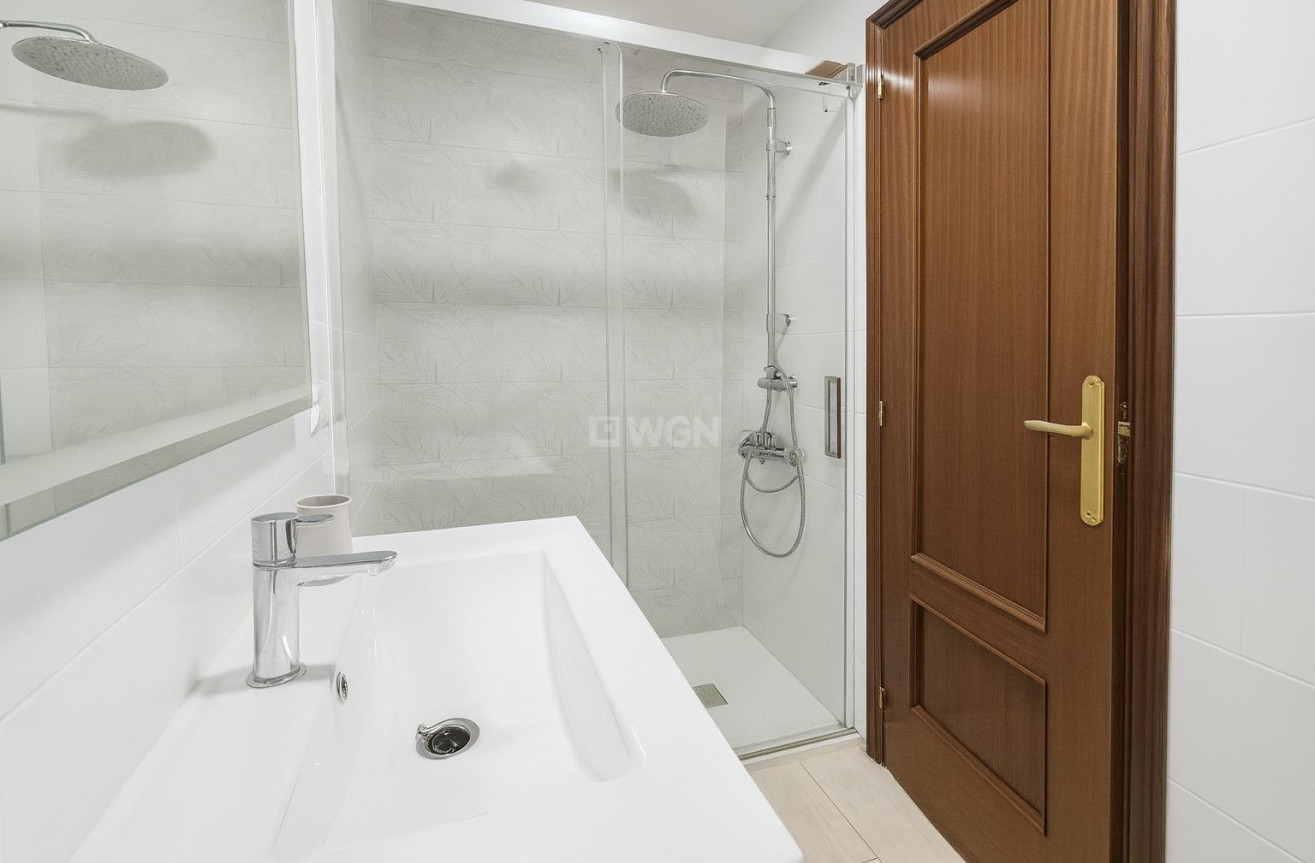 Resale - Apartment / flat - Torrevieja - Acequion