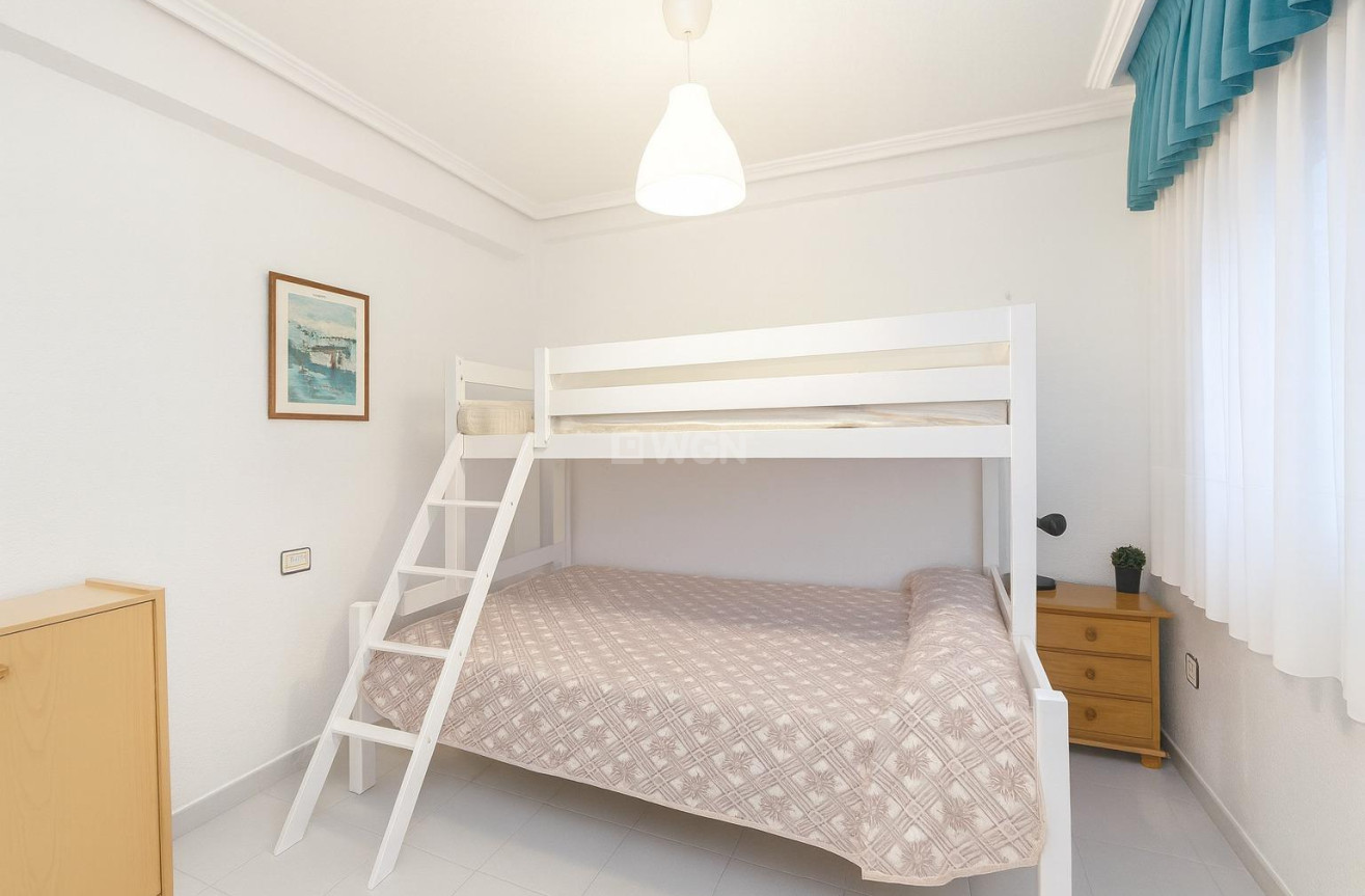 Resale - Apartment / flat - Torrevieja - Acequion