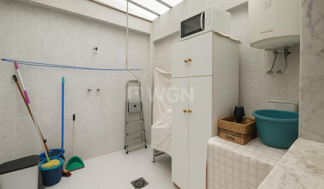 Resale - Apartment / flat - Torrevieja - Acequion