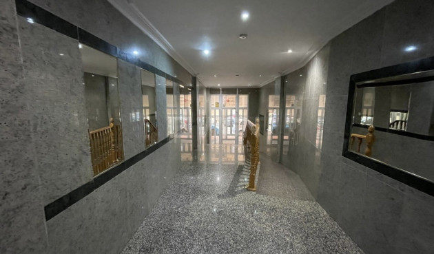 Resale - Apartment / flat - Torrevieja - Costa Blanca