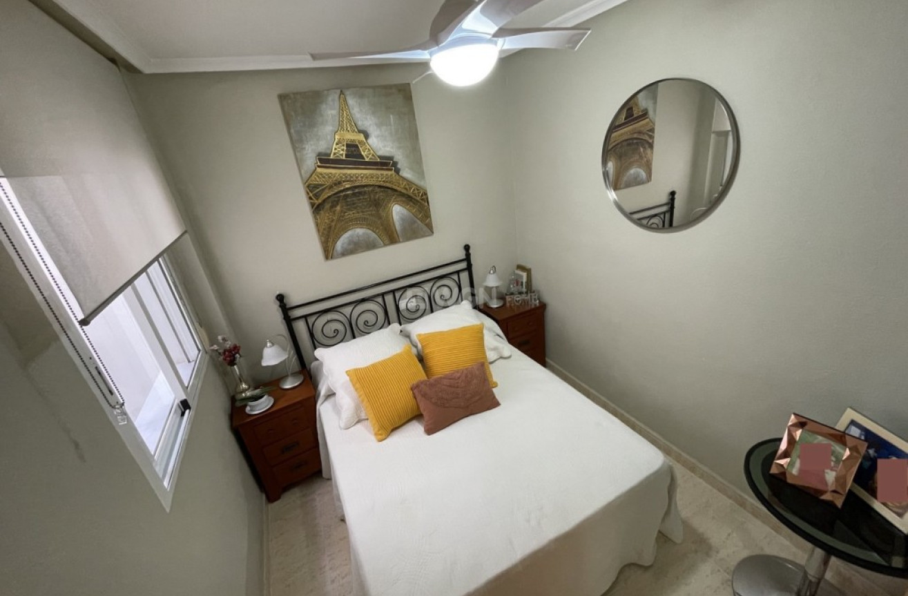 Resale - Apartment / flat - Torrevieja - Costa Blanca