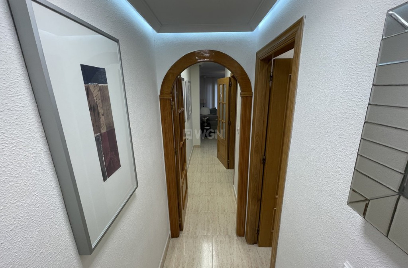 Resale - Apartment / flat - Torrevieja - Costa Blanca