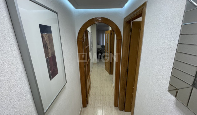 Resale - Apartment / flat - Torrevieja - Costa Blanca