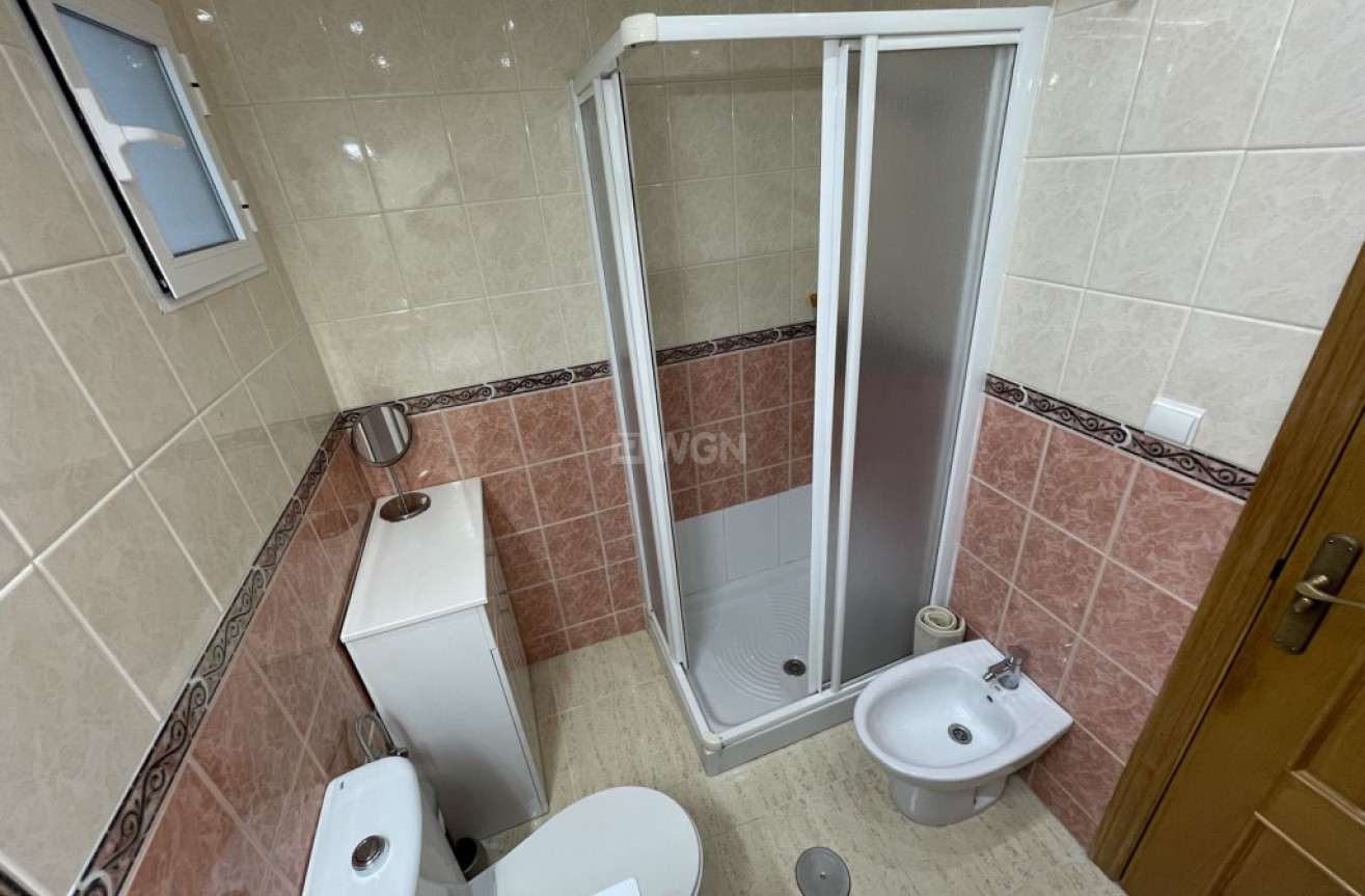 Resale - Apartment / flat - Torrevieja - Costa Blanca