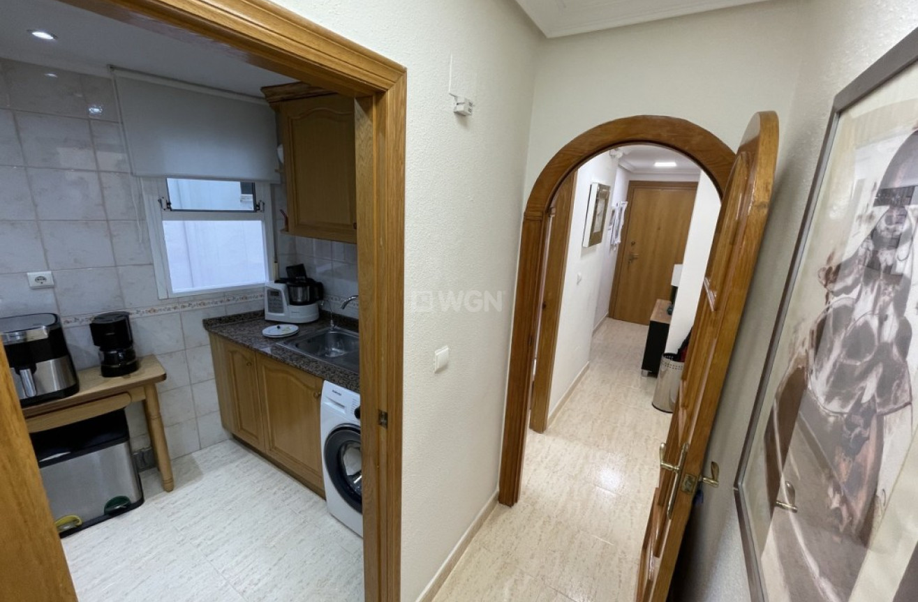 Resale - Apartment / flat - Torrevieja - Costa Blanca