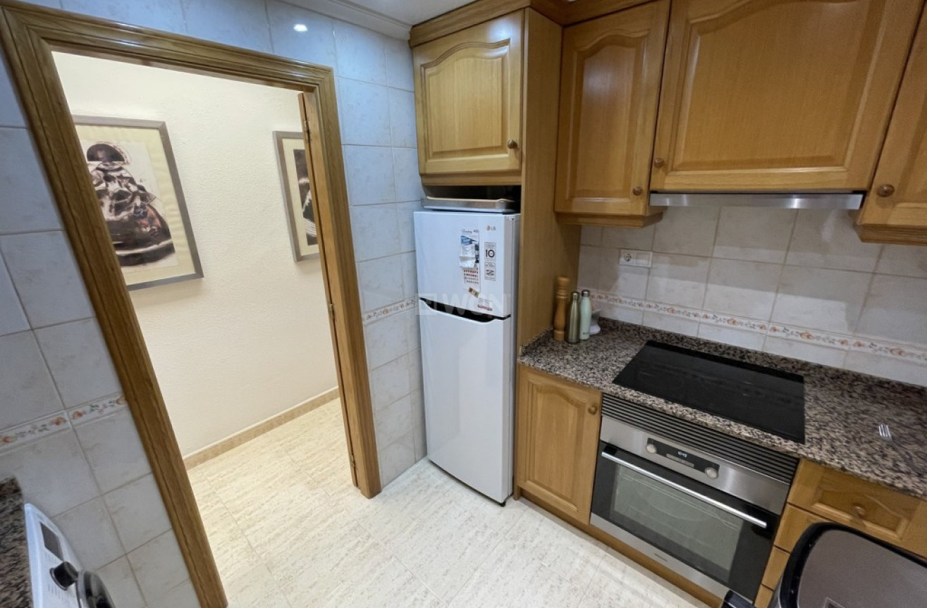 Resale - Apartment / flat - Torrevieja - Costa Blanca