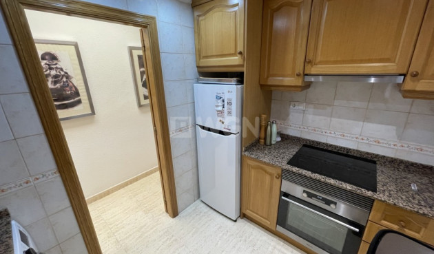 Resale - Apartment / flat - Torrevieja - Costa Blanca