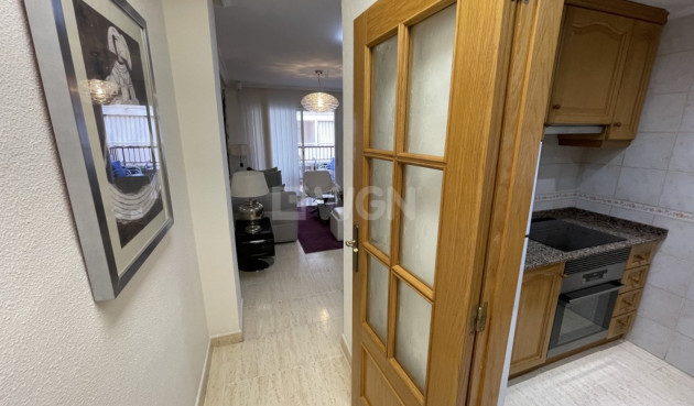 Resale - Apartment / flat - Torrevieja - Costa Blanca