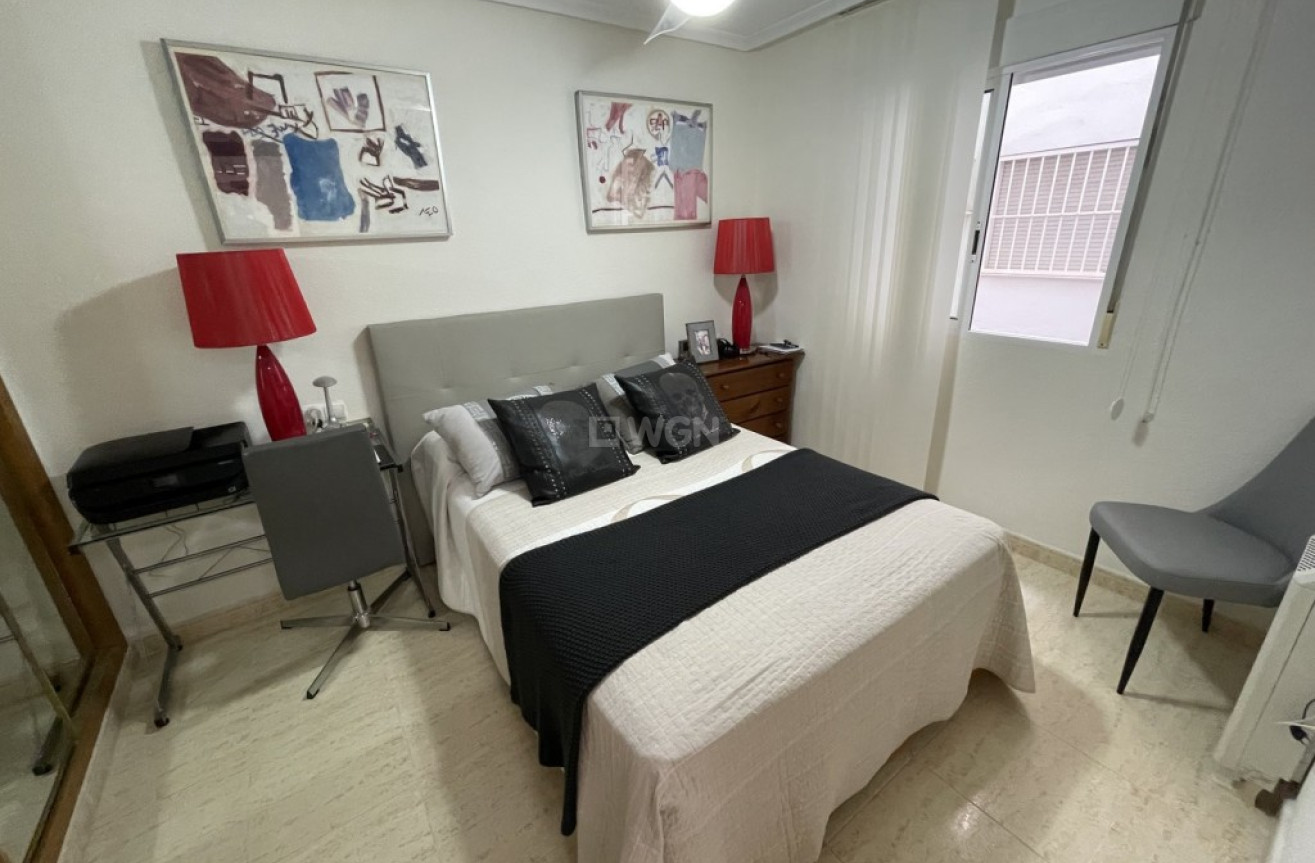 Resale - Apartment / flat - Torrevieja - Costa Blanca