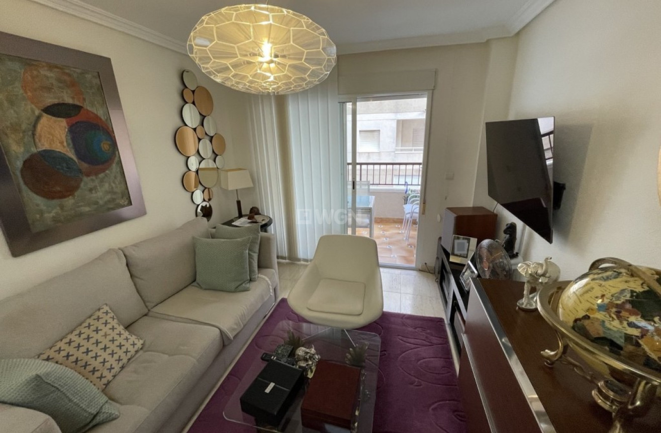 Resale - Apartment / flat - Torrevieja - Costa Blanca