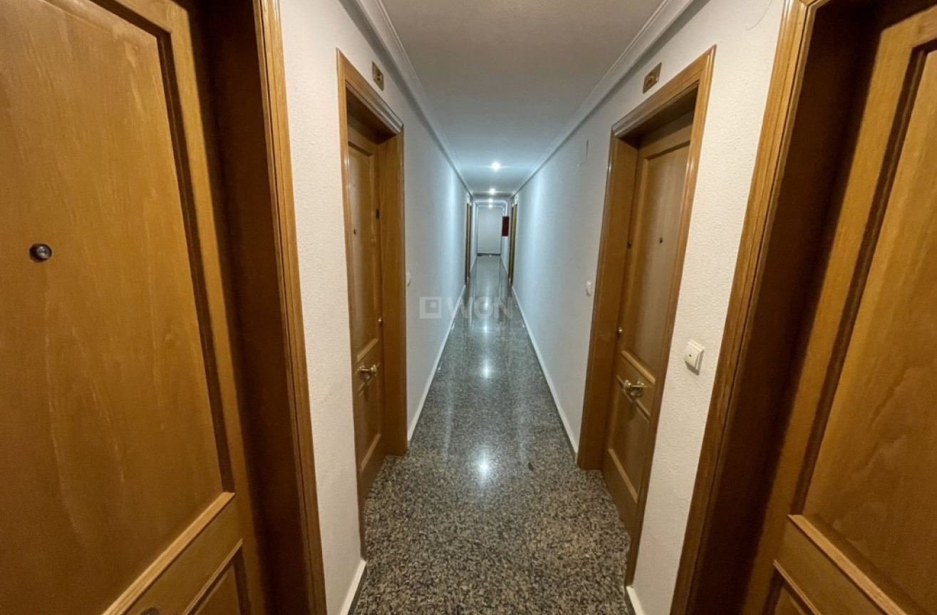 Resale - Apartment / flat - Torrevieja - Costa Blanca