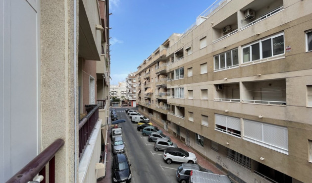 Resale - Apartment / flat - Torrevieja - Costa Blanca