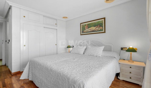 Odsprzedaż - Mieszkanie w bloku - Torrevieja - Costa Blanca