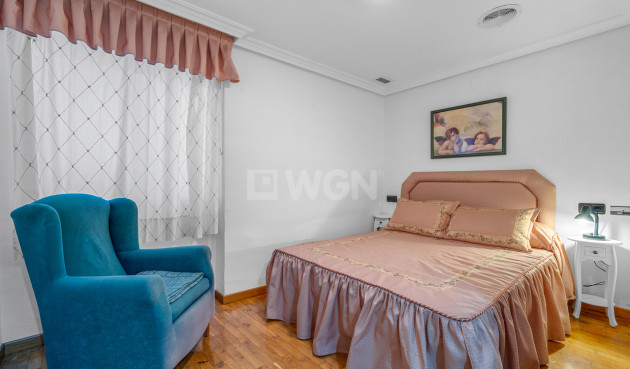 Odsprzedaż - Mieszkanie w bloku - Torrevieja - Costa Blanca