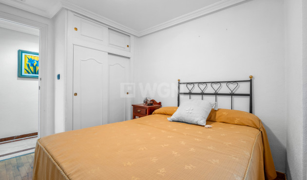 Odsprzedaż - Mieszkanie w bloku - Torrevieja - Costa Blanca