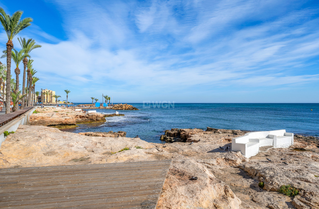Odsprzedaż - Mieszkanie w bloku - Torrevieja - Costa Blanca