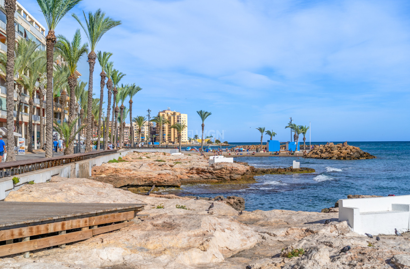 Odsprzedaż - Mieszkanie w bloku - Torrevieja - Costa Blanca