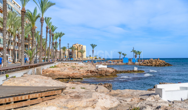 Odsprzedaż - Mieszkanie w bloku - Torrevieja - Costa Blanca