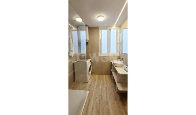 Resale - Apartment / flat - Torrevieja - Centro