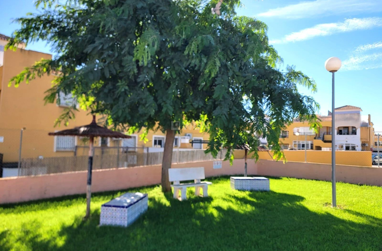 Resale - Townhouse - Los Montesinos - Los Montesinos - Urb. La Herrada