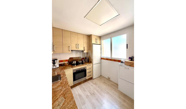 Resale - Apartment / flat - Puerto de Mazarron - Centro