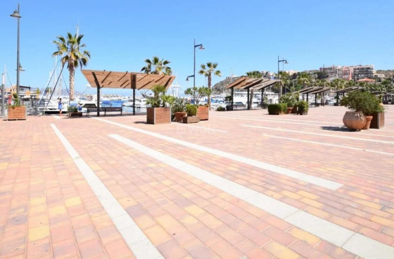 Resale - Apartment / flat - Puerto de Mazarron - Centro