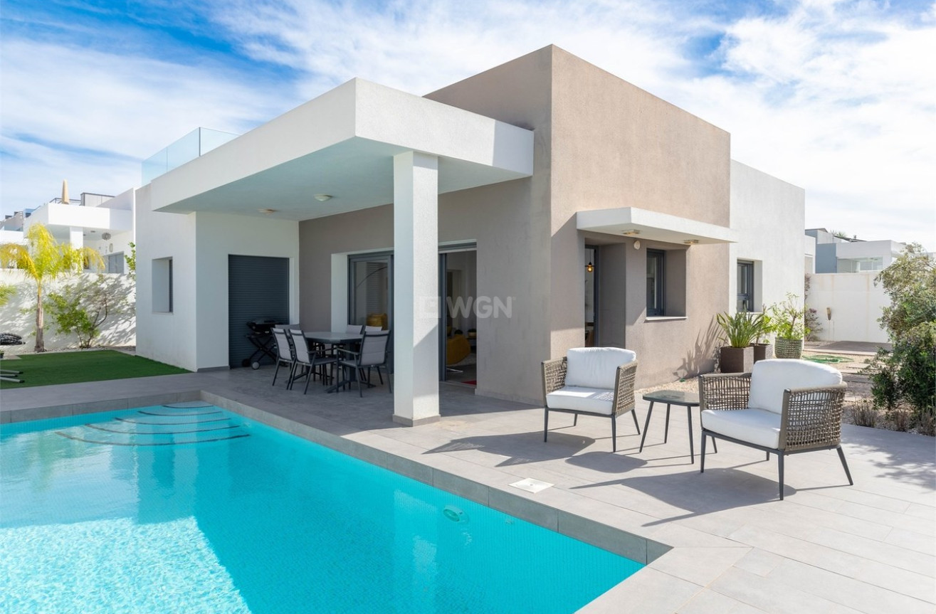 Odsprzedaż - Villa - Benijofar - Costa Blanca