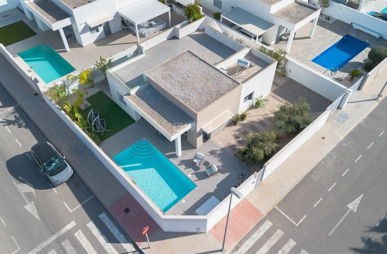 Odsprzedaż - Villa - Benijofar - Costa Blanca