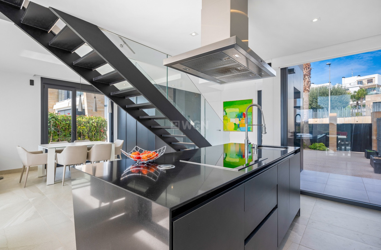 Odsprzedaż - Villa - Orihuela Costa - Costa Blanca