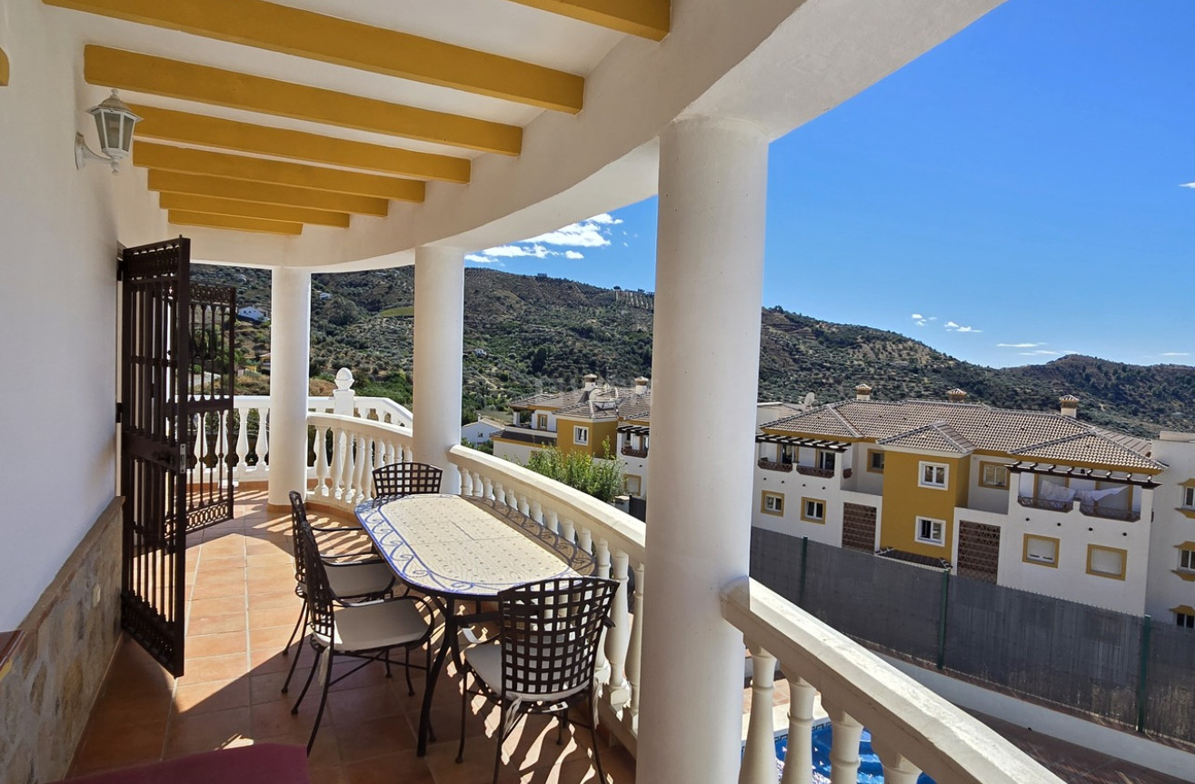 Odsprzedaż - Villa - Alcaucín - Inland