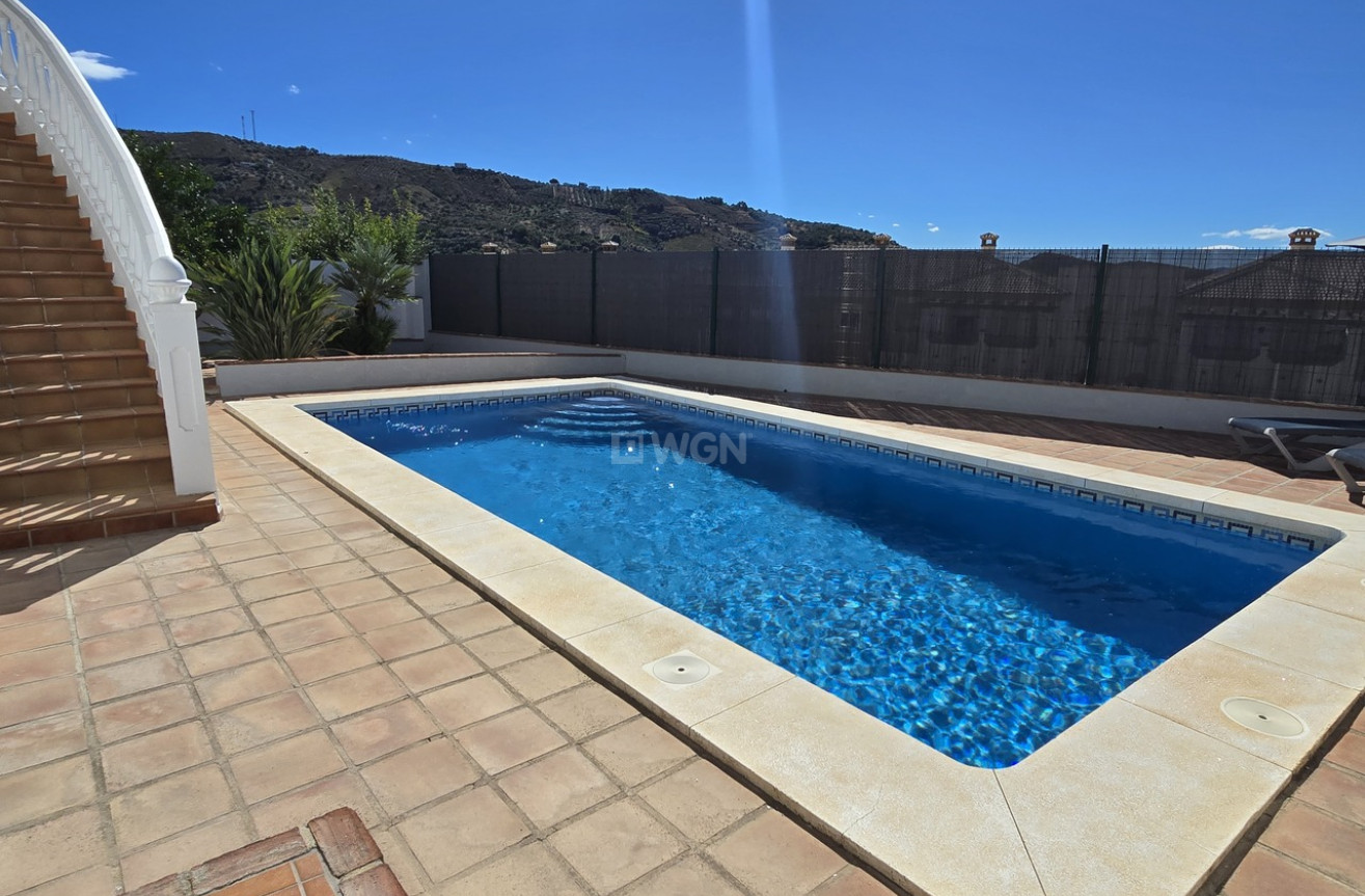 Odsprzedaż - Villa - Alcaucín - Inland