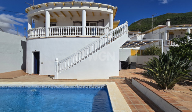 Odsprzedaż - Villa - Alcaucín - Inland