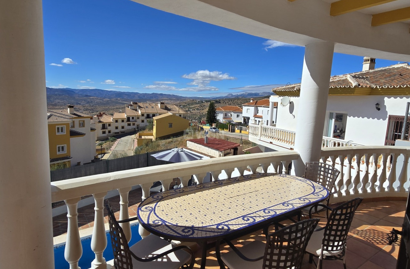 Odsprzedaż - Villa - Alcaucín - Inland