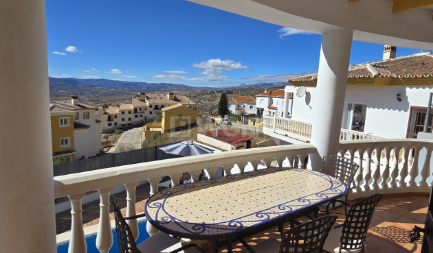 Odsprzedaż - Villa - Alcaucín - Inland