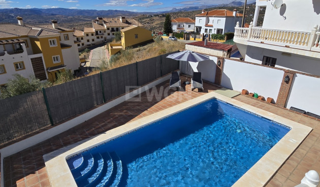 Odsprzedaż - Villa - Alcaucín - Inland