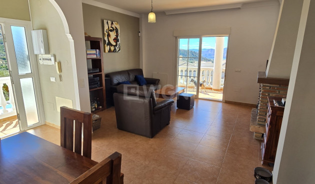 Odsprzedaż - Villa - Alcaucín - Inland