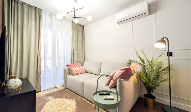 Odsprzedaż - Mieszkanie w bloku - Torrevieja - Costa Blanca