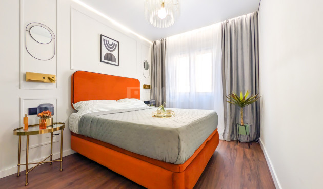 Odsprzedaż - Mieszkanie w bloku - Torrevieja - Costa Blanca