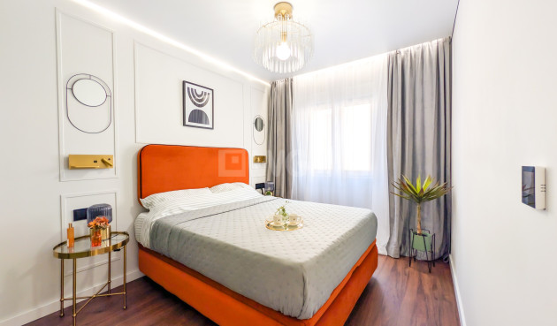 Odsprzedaż - Mieszkanie w bloku - Torrevieja - Costa Blanca